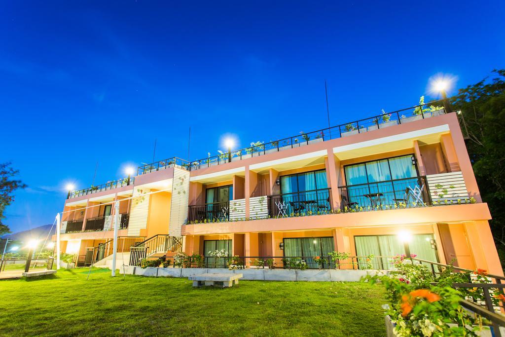 Hotel On Hilltop Kathu Exterior foto